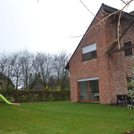 Villa Welcoming In With Terrace Garden Barbeque Puivelde
